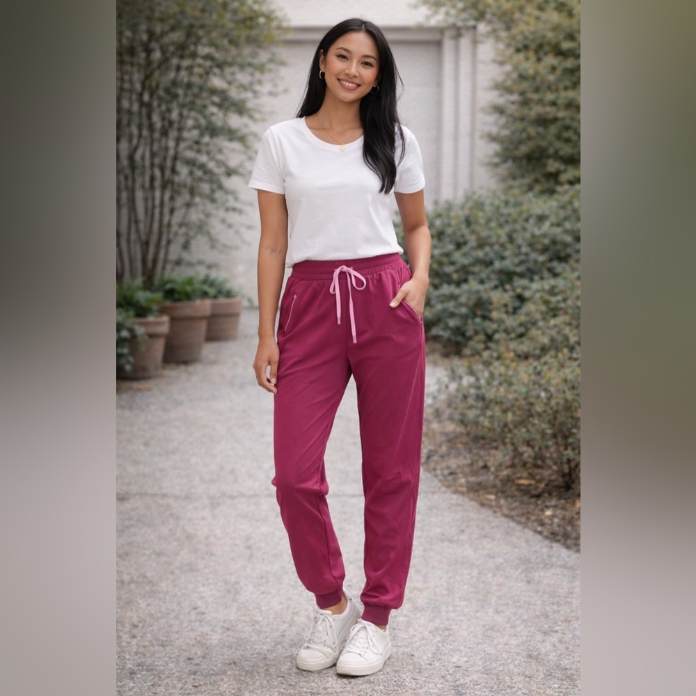 Figs Women's Jogger Pants in Berry Pink